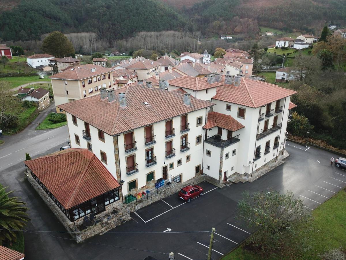 Hotel Valle Las Luinas Soto de Luina Ngoại thất bức ảnh