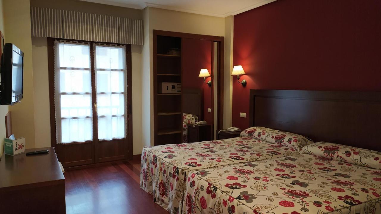 Hotel Valle Las Luinas Soto de Luina Ngoại thất bức ảnh