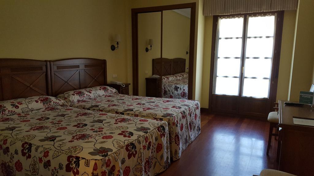 Hotel Valle Las Luinas Soto de Luina Ngoại thất bức ảnh